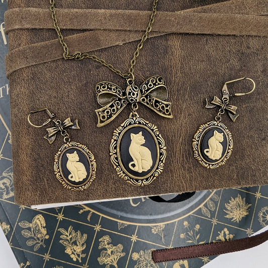 Vintage Cat Cameo Necklace and Earring Set, Cat Jewelry, Vintage Jewelry, Cat Earrings